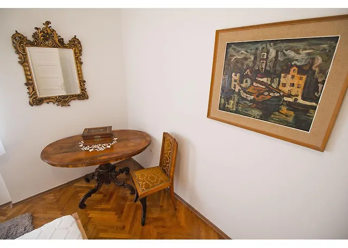 Grand *